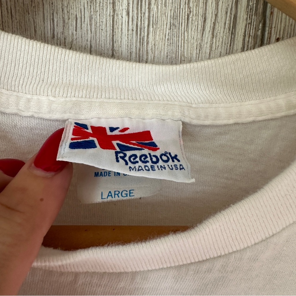 VINTAGE Reebok Tee - Picture 5 of 6